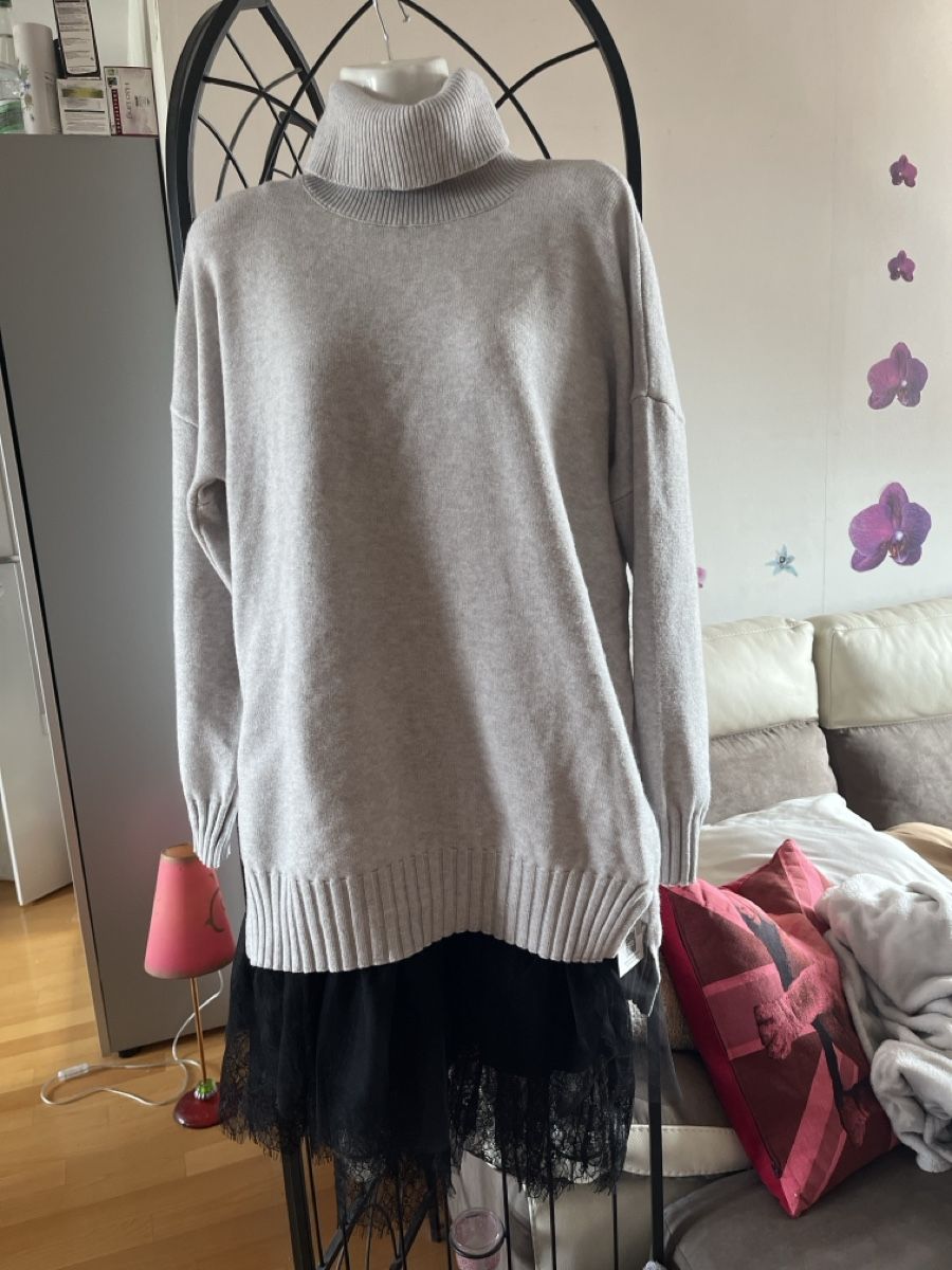 Vestiti: Twin-set pull et robe bas dentelle, gris, chiné et noir M – Nuovo e nell'imballaggio originale da Genève venduto da Libellule477 4
