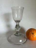 Antikes Pokalglas.geschliffen mit Luftblase