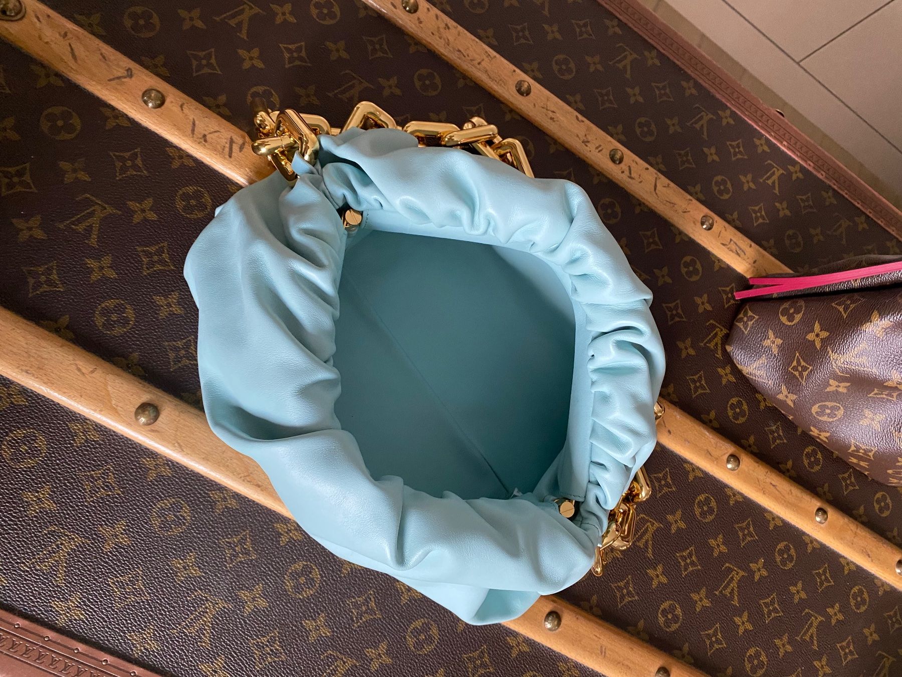 Bottega Veneta Taschen für Damen: Original Bottega Veneta Chain Pouch – Neu (gemäss Beschreibung) aus Kilchberg ZH von happyymee 5