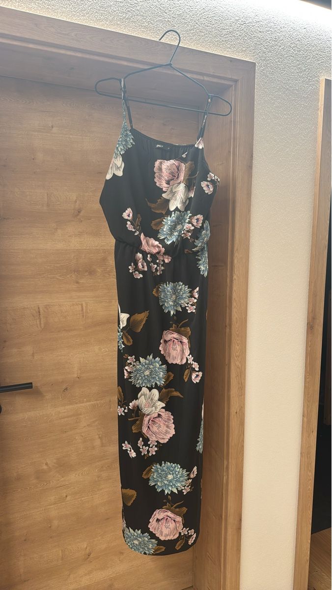 Only Vestiti: ONLY MAXIKLEI Blumenmuster, Grösse 40 – Usato da Lauperswil venduto da chaetschgumi