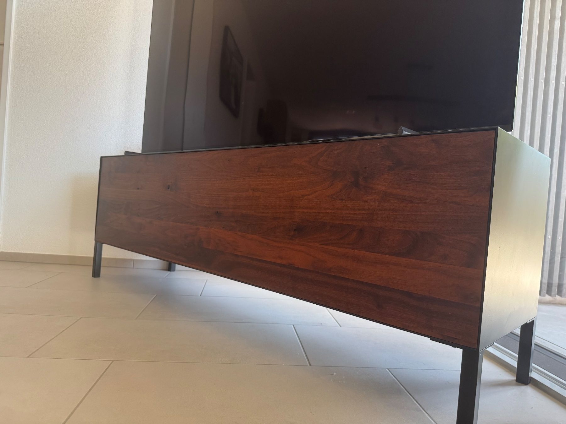 TV Möbel: Selfmade TV-Möbel – Gebraucht aus Kleinandelfingen von philippkaegi
