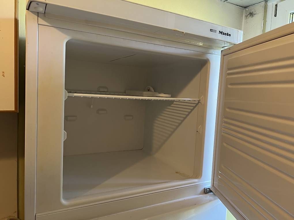 Frigoriferi: Frigo et congélateur MIELE – Usato da Epalinges venduto da jpe_2twg 1
