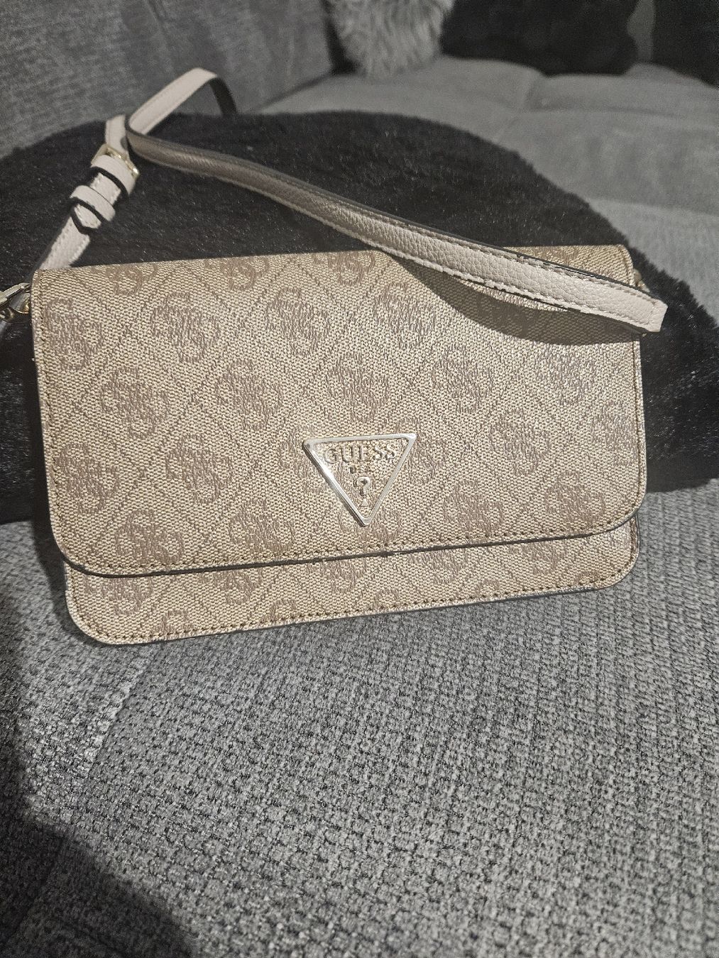 Guess Borse da donna: sac porte-monnaie guess – Nuovo (secondo la descrizione) da Savigny venduto da vei_8t66