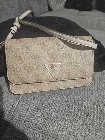 sac porte-monnaie guess