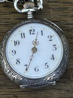 Jolie montre de poche en argent 