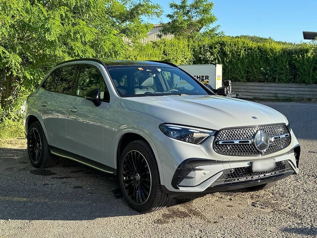 Automobili: REPRISE DE LEASING - GLC 300e  – Usato da Châtelaine venduto da costaduarte