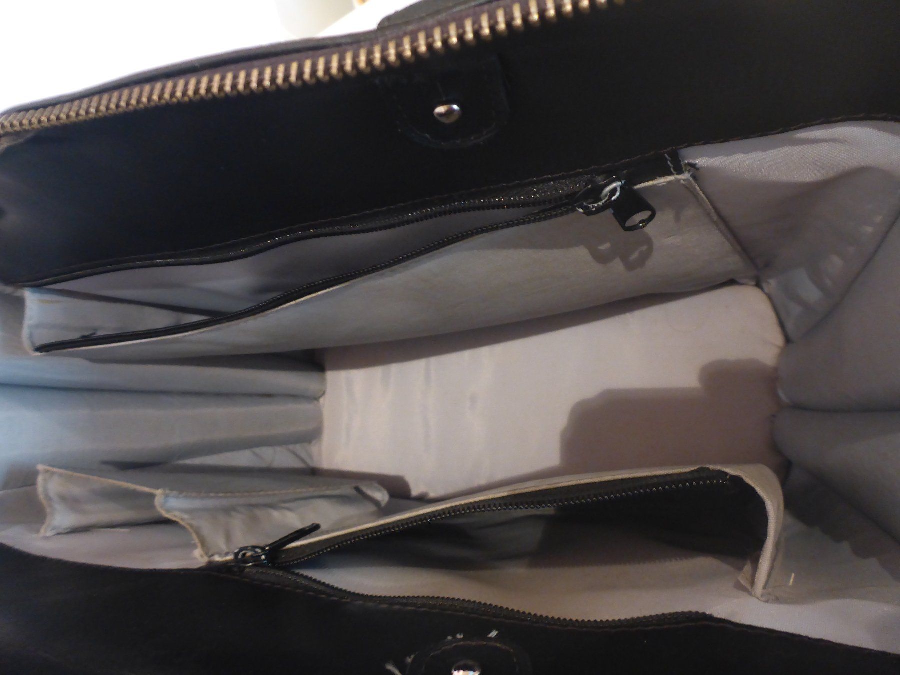 Taschen für Damen: Handtasche Blembal Leder/Metall – Gebraucht aus Auslikon von Shelfi 8