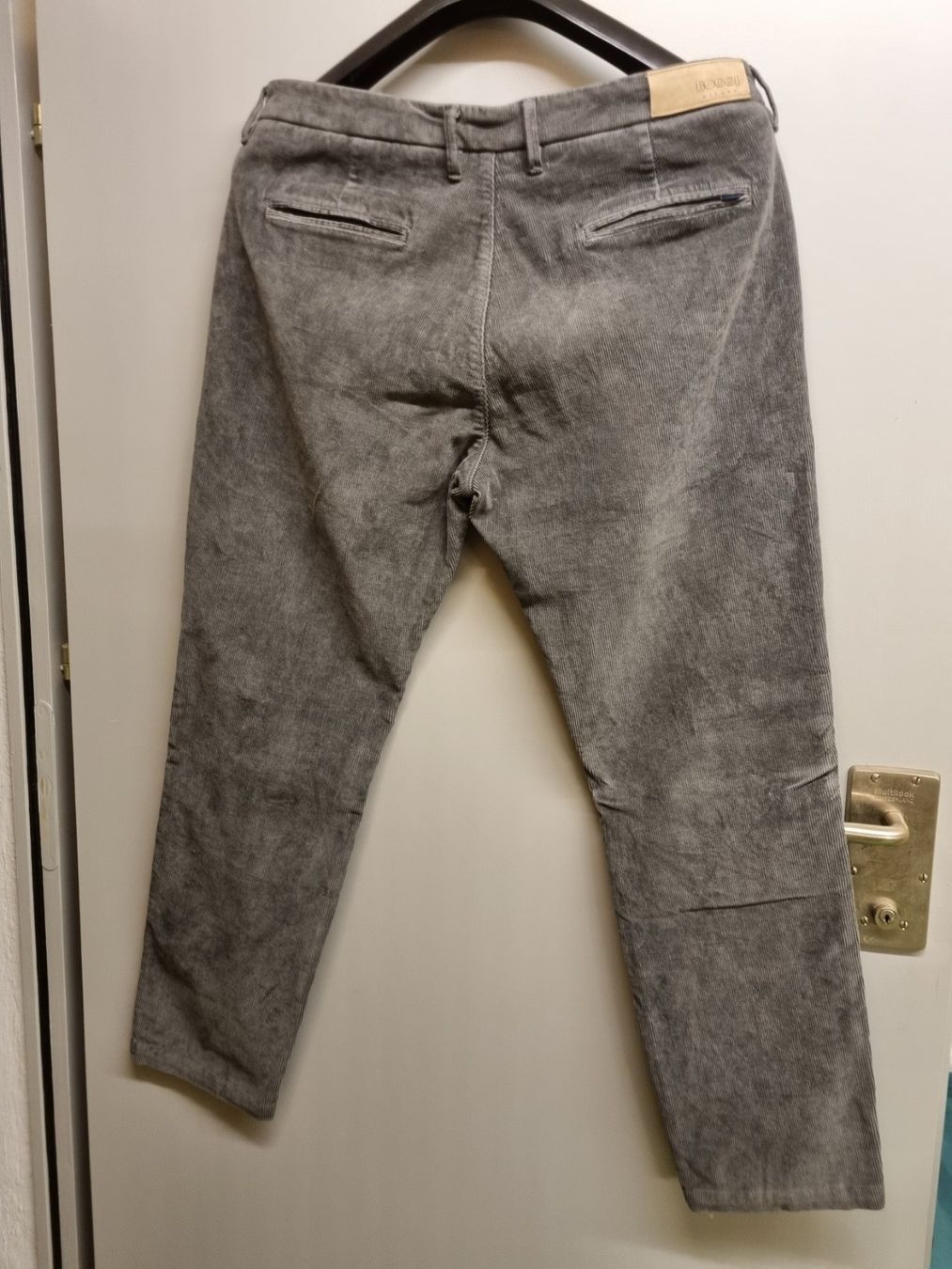 Pantaloni: Hose von Boggi – Usato da Gossau Zh venduto da A-Terrinha 1