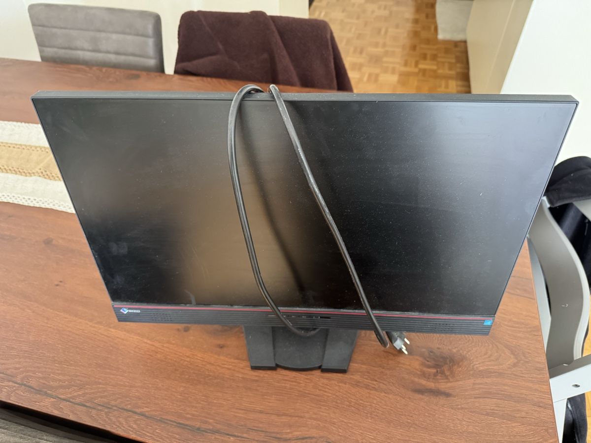 Monitor: Gaming Monitor  – Usato da Schlieren venduto da Aufdi15