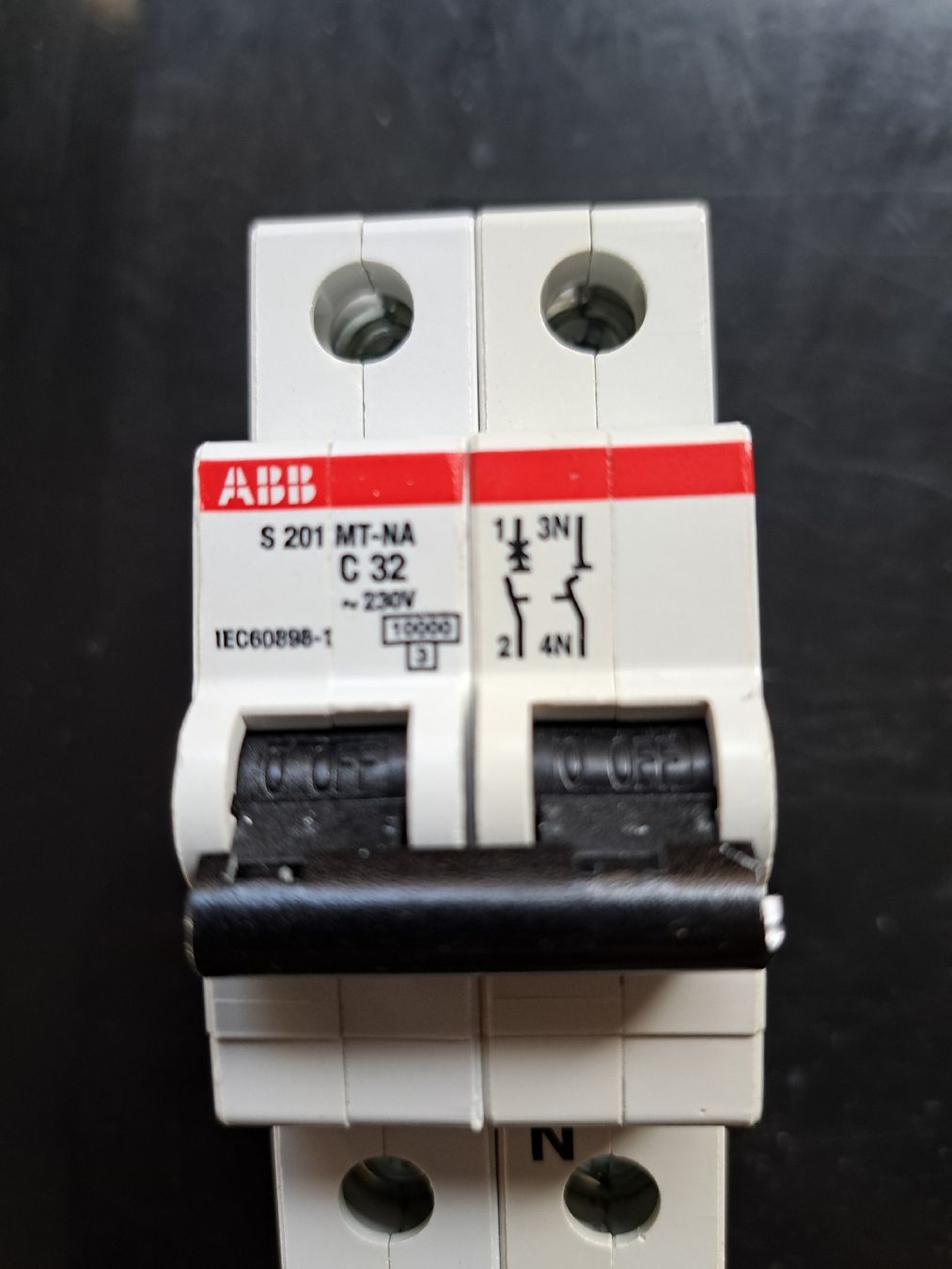 ABB Interruttori: 2 Sicherungsautomaten ABB c32 – Nuovo e nell'imballaggio originale da Tegerfelden venduto da Spick67 4