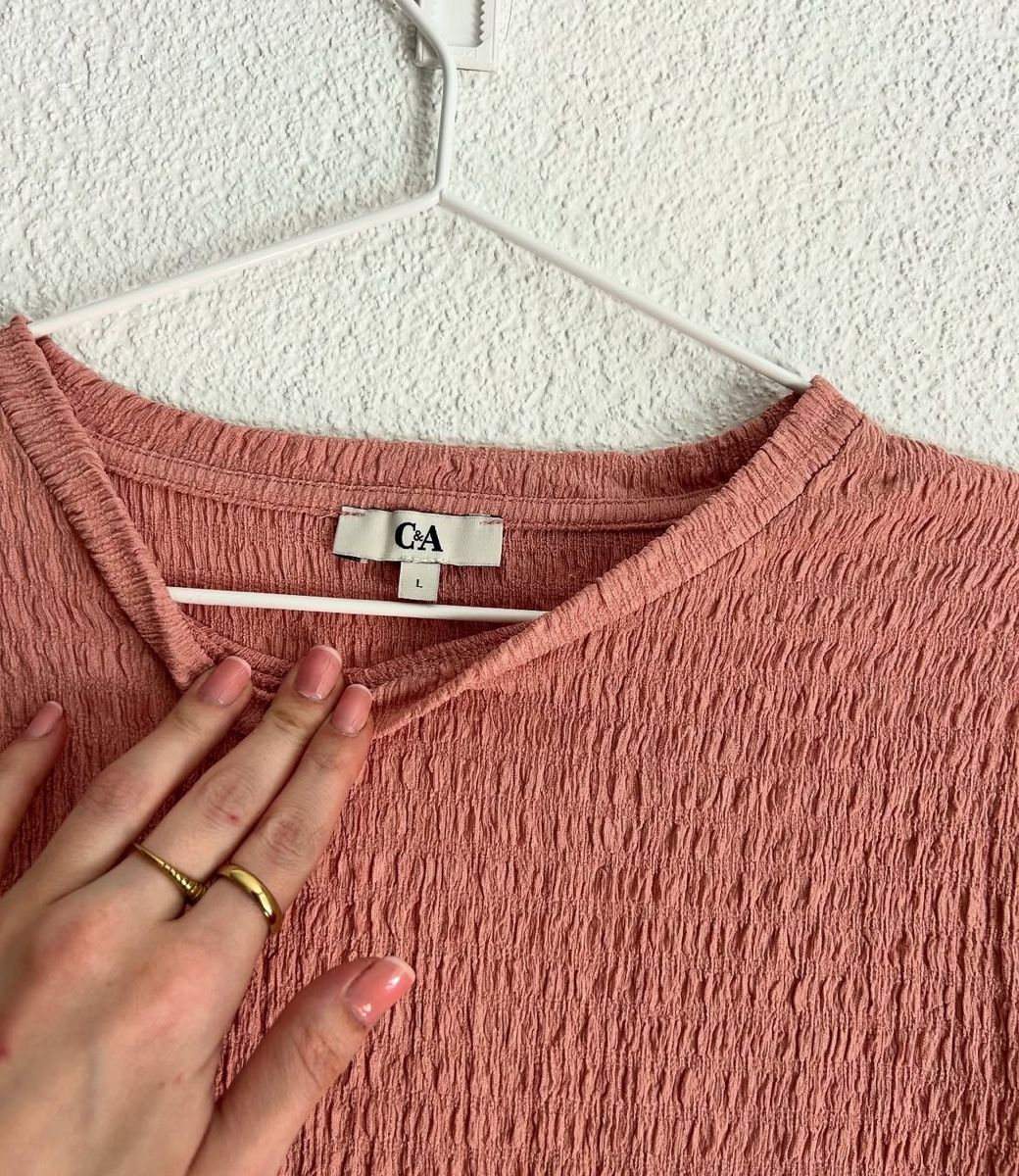 T-shirt: Shirt rosa  – Usato da Chur venduto da faja7000 2