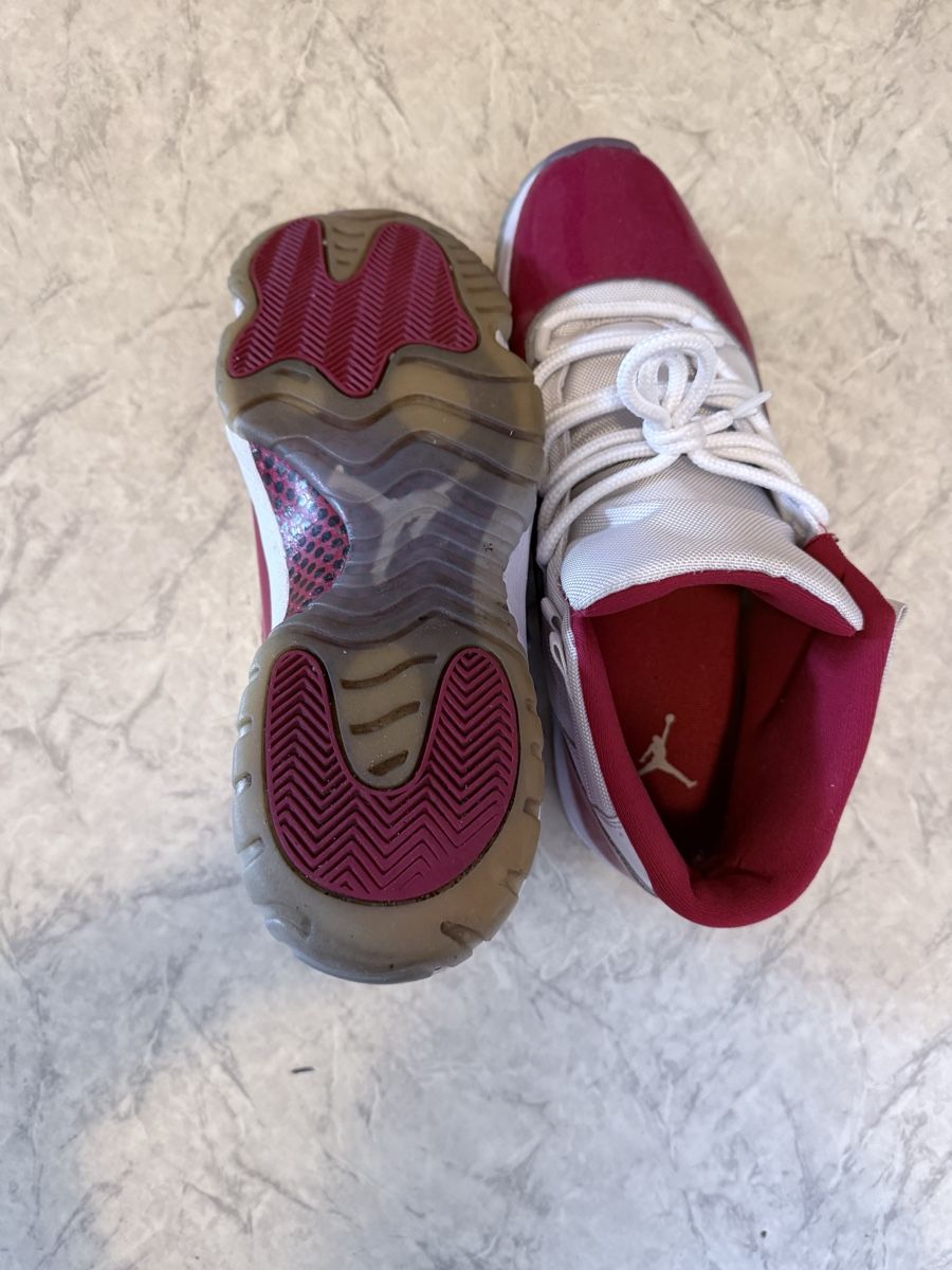 Jordan Scarpe da uomo: Jordan air 11 retro cherry – Usato da Renan BE venduto da Meh1983 1