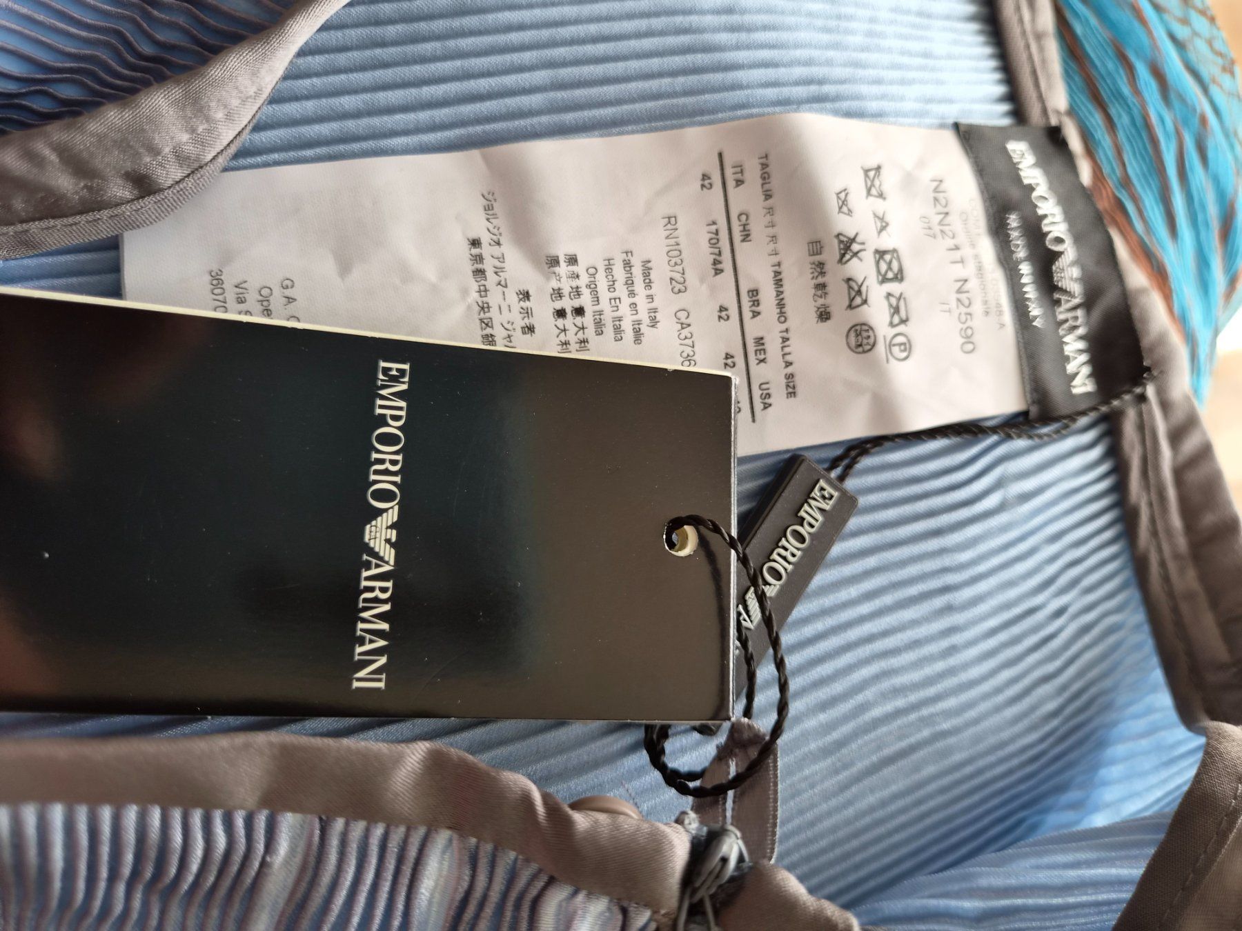 Armani Gonne: Armani wunderschöner Jupe ital. Gr. 42 – Nuovo (secondo la descrizione) da Frenkendorf venduto da Chrigeli01 2