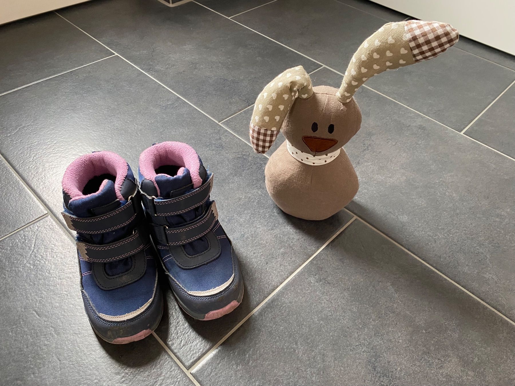 Scarpe per ragazze: warme Winterschuhe Gr. 29 – Usato da Summaprada venduto da hirschuh506