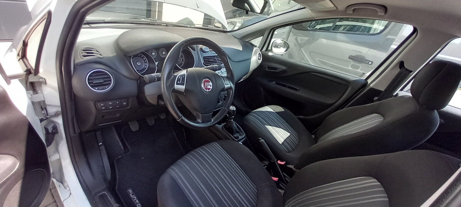 Fiat Autos: FIAT Punto 1.4 8V mit Klima, ab Platz – Defekt aus Rebstein von 7772082 4