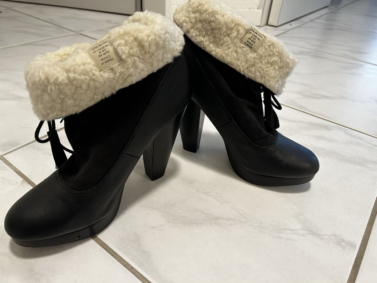 H&M Scarpe da donna: Boots – Usato da Dällikon venduto da vis_cvd5 1