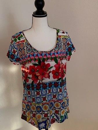 DESIGUAL / Oberteil/T-Shirt / Gr. M