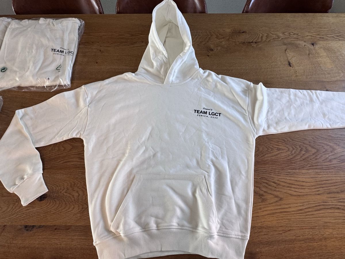 Maglioni & Felpe: 4x Team Legacy Kapuzenpullover Grösse S – Nuovo (secondo la descrizione) da Niederbüren venduto da Oetschli 1