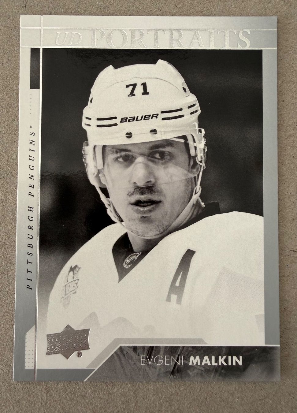 NHL Carte collezionabili: Evgeni Malkin Portraits Upper Deck 2017-18 – Usato da Studen BE venduto da Ironbonehead