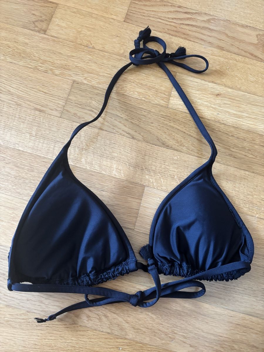 H&M Costumi da bagno & Bikini: Bikinioberteil Gothic Style Grösse M – Usato da Brugg AG venduto da ann_stf7 2