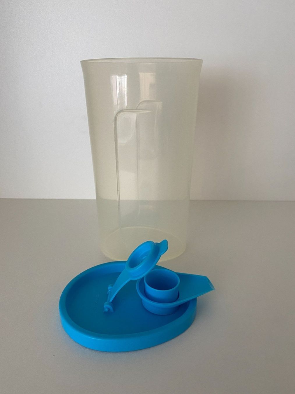 Tupperware Contenitori & Simili: Tupperware - Kännchen mit Ausgiessöffnung – Nuovo (secondo la descrizione) da Kaufdorf venduto da bambulka22