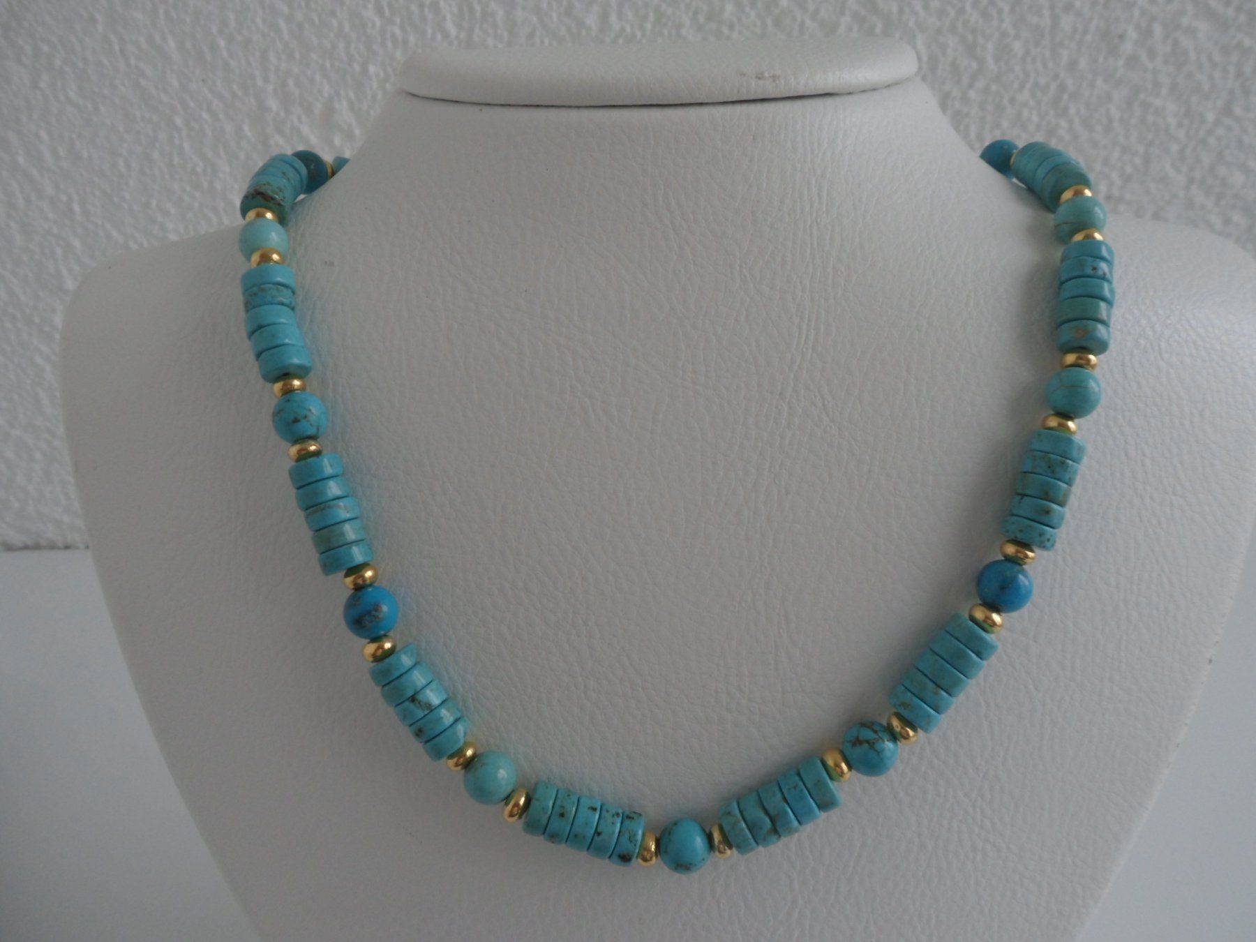 Catenine: Kette in türkis mit Gold – Nuovo (secondo la descrizione) da Oberwil b. Zug venduto da roshan01