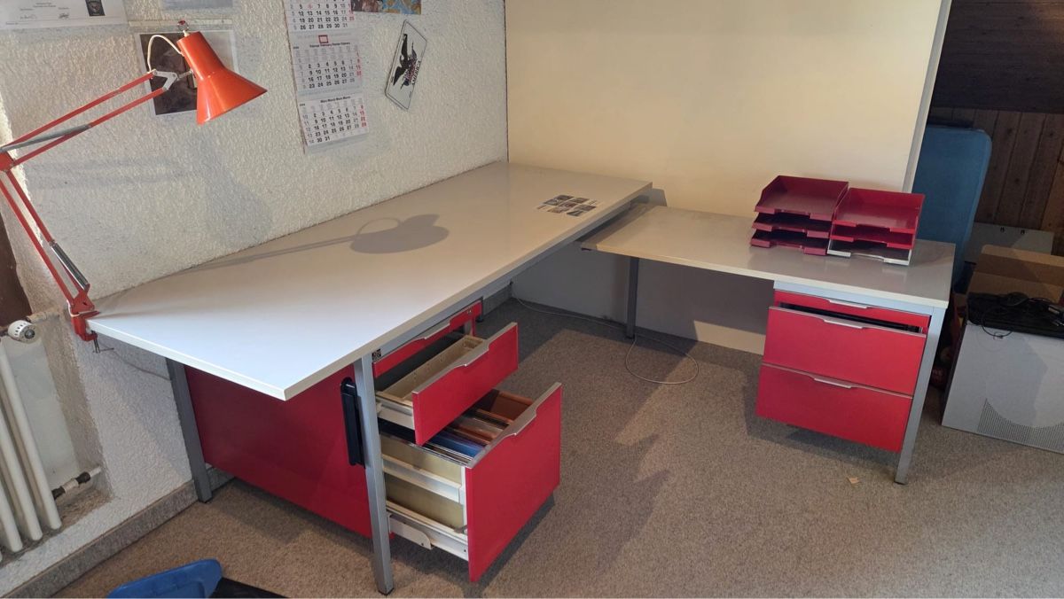 Lista Bureaux: Lista Bürotisch – D'occasion à Kiesen par mar_hc8j