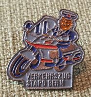 E229 - Pin Verkehrszug Stadt Polizei Bern Bär