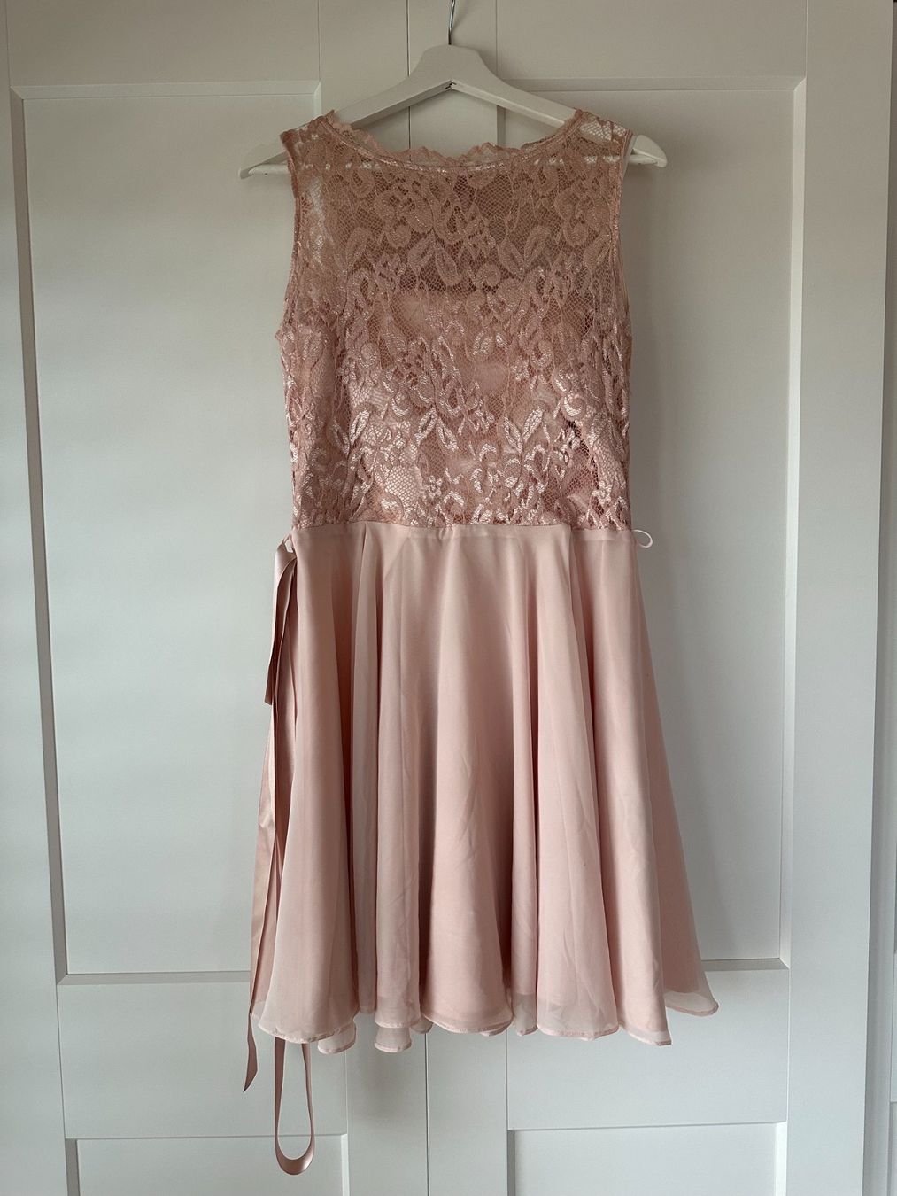 Robes: Festliches Kleid - Rosa - Spitze & Chiffon - Elegant – Neuf (Voir description) à Zürich par justyna.k