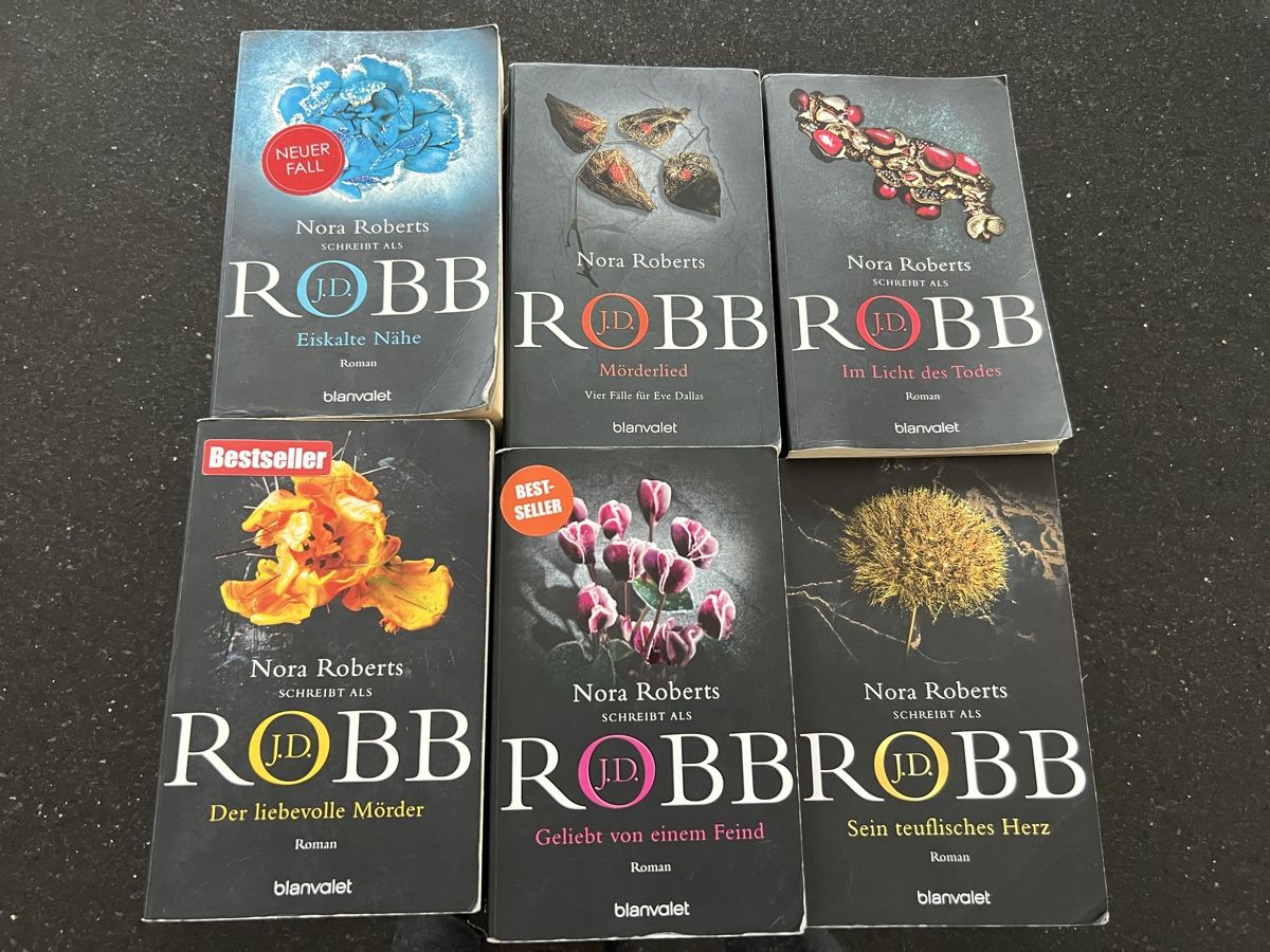 Libri: 6 Bücher J.D. Robb / JD Robb / J D Robb / Nora Roberts – Usato da Kriegstetten venduto da saendy84