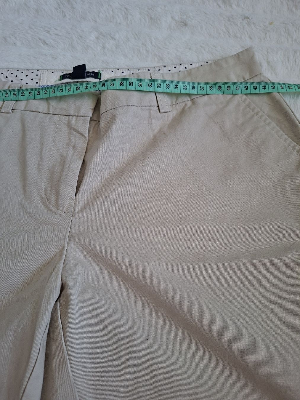 Tommy Hilfiger Pantaloni: Short Tommy Hilfiger beige taille 40/42  – Usato da Renens VD venduto da ser_j2fn 3