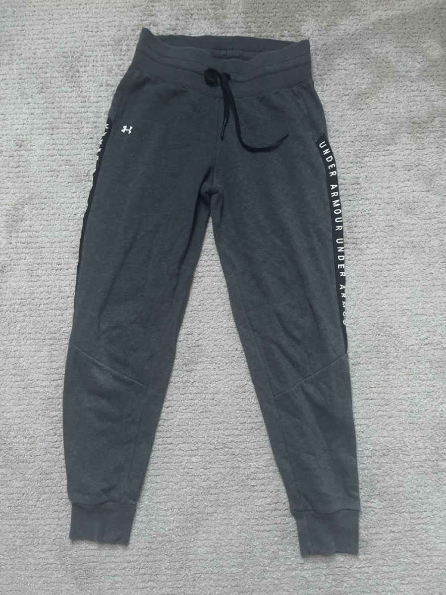 Under Armour Hosen: Under Armour Jogginghose, grau, XS – Gebraucht aus Madiswil von bjs_90