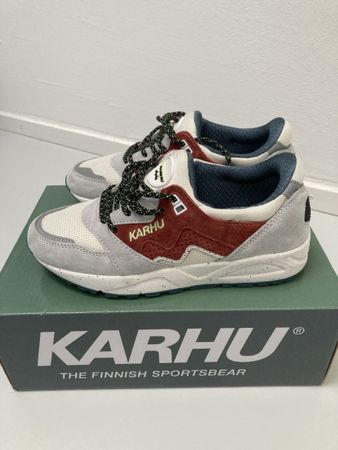 Karhu sneakers, size 37