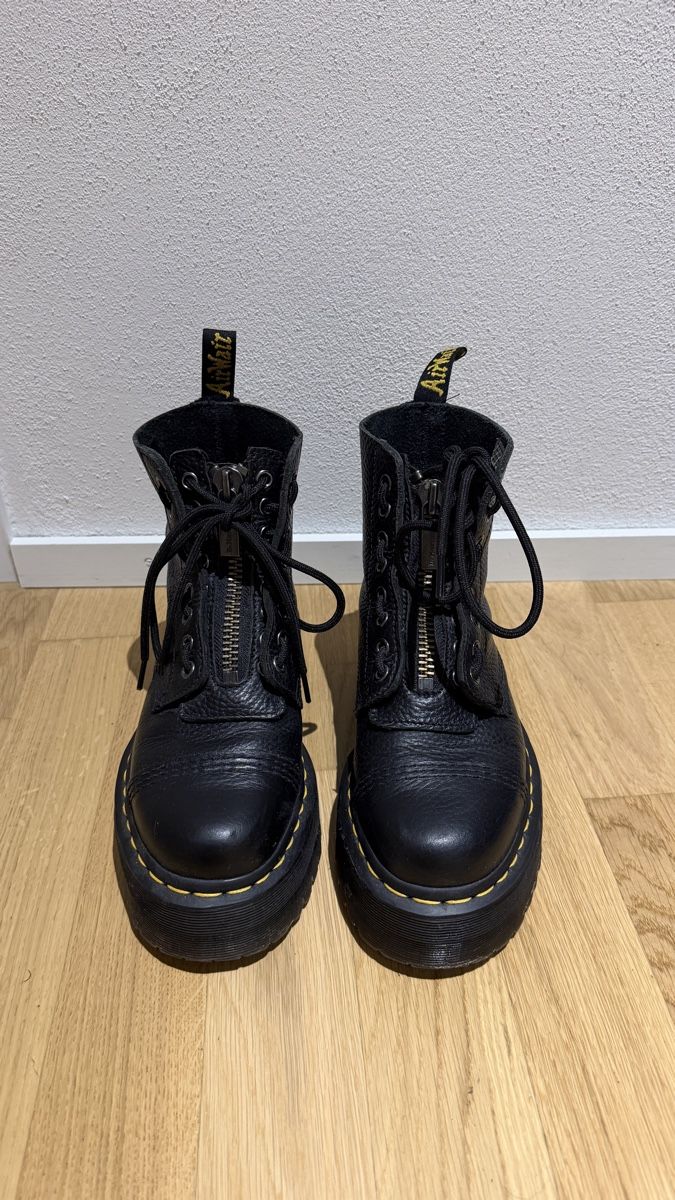 Dr. Martens Damenschuhe: Dr. Martens SINCLAIR - 38, Plateaustiefelette - schwarz – Gebraucht aus Kriens von kyvels