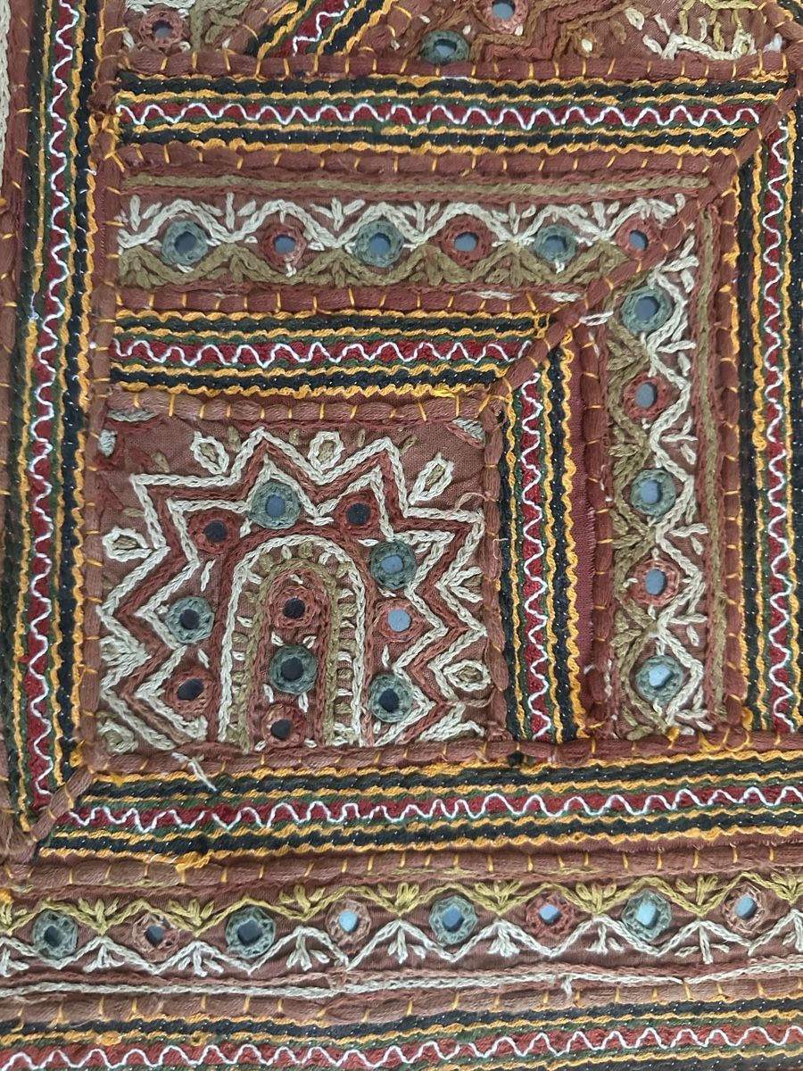 Tessuti: Wandbehang Patchwork bestickt Spiegel traditionell 97x155cm – Usato da Laupen BE venduto da atina80 2