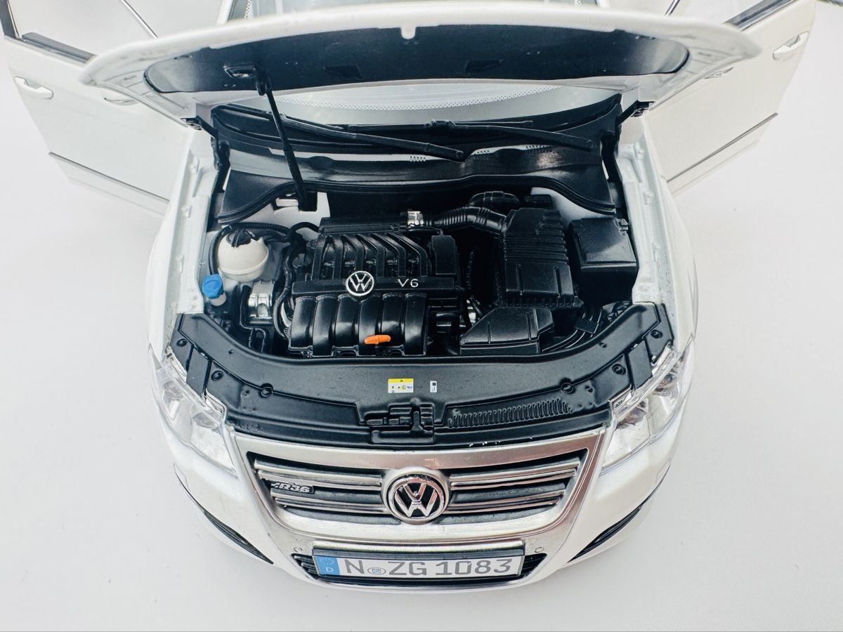 Volkswagen Modellini d'auto: 1:18 VW Passat R36 NZG – Nuovo (secondo la descrizione) da Baar venduto da Cai 5