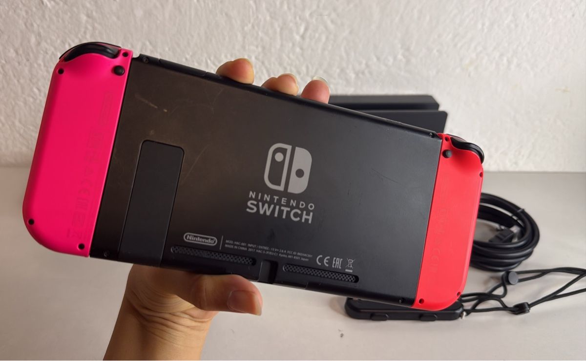 Nintendo Console: Nintendo Switch with accessories - Good Condition 🎮 – Usato da Ehrendingen venduto da bubulence 1