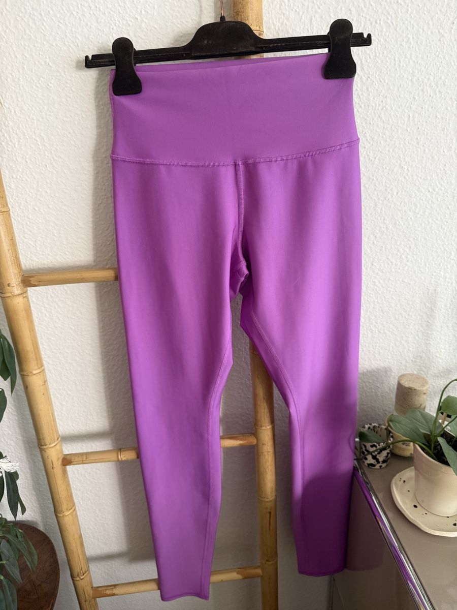 Alo Yoga Leggings: Leggings Alo Gr. M – Nuovo (secondo la descrizione) da Meilen venduto da NHirs96