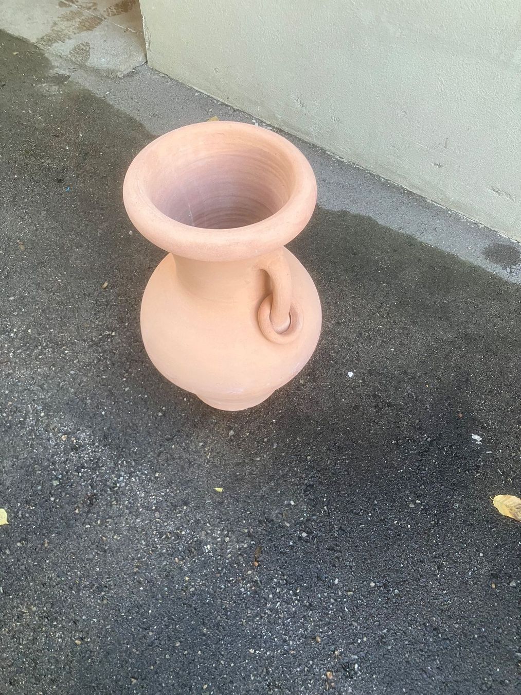 Vasen & Gefässe: Grand vase en terre cuite – Gebraucht aus Tavannes von dada017