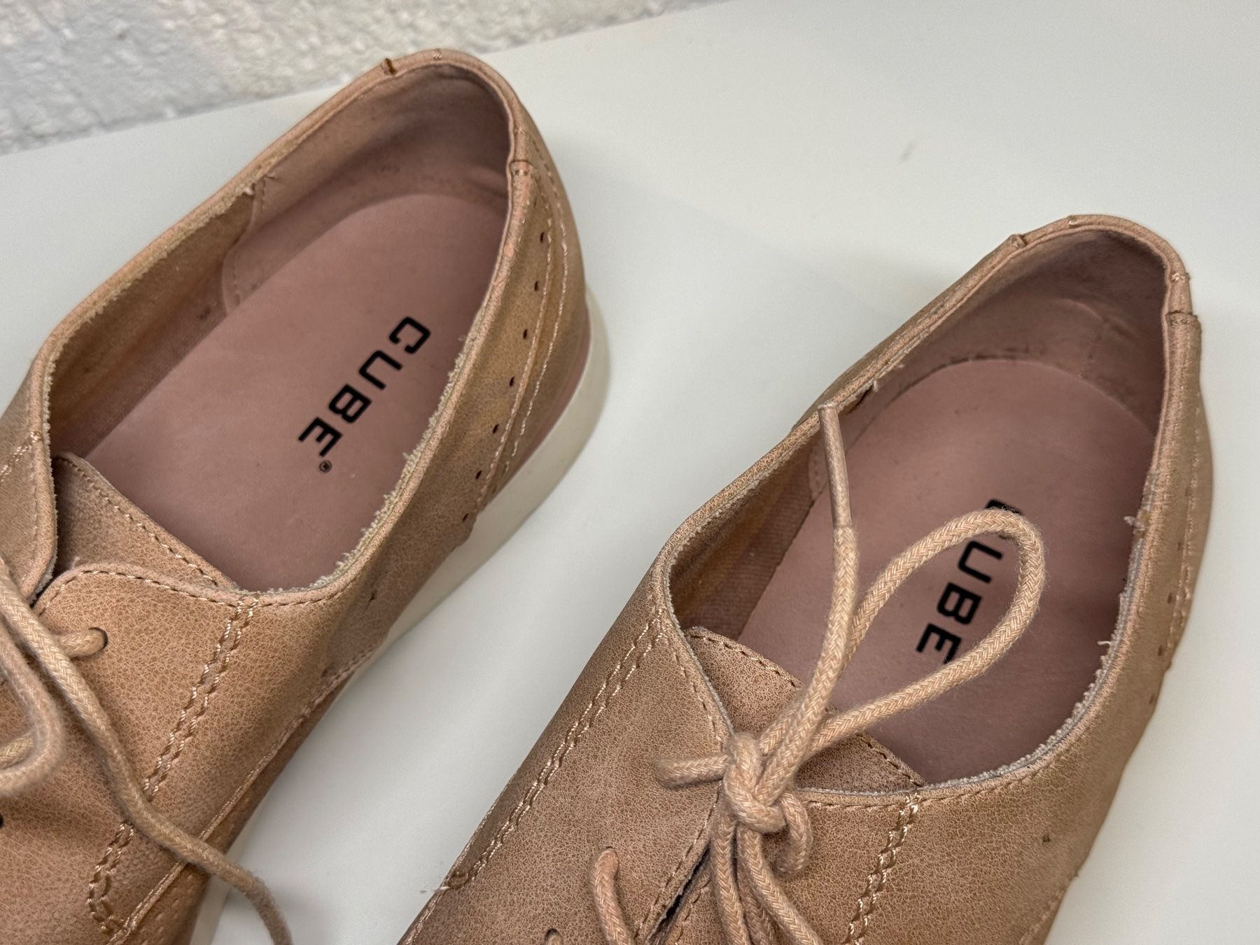 Cube Scarpe da donna: Cube Sneaker Gr. 41 altrosa/nude – Usato da Grosswangen venduto da shoes.bags.and.co 1