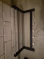 Garderobenleiste schwarz mit Hutablage Metall modern