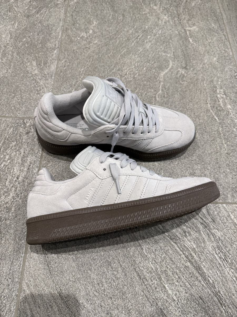 Adidas Herrenschuhe: Adidas Samba grau Grösse 44 – Neu (gemäss Beschreibung) aus Wiesendangen von remoblu11