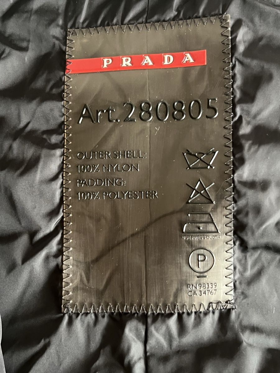 Prada Giacche: Prada Jacke schwarz Grösse 38  – Usato da Zürich venduto da daki81 1