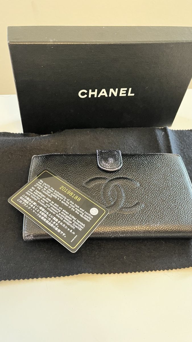 Chanel Portemonnaie: Authentic CHANEL Caviar Skin Leather CC Logo Long Wallet – Gebraucht aus Glattpark(Opfikon) von Sbitizi 7
