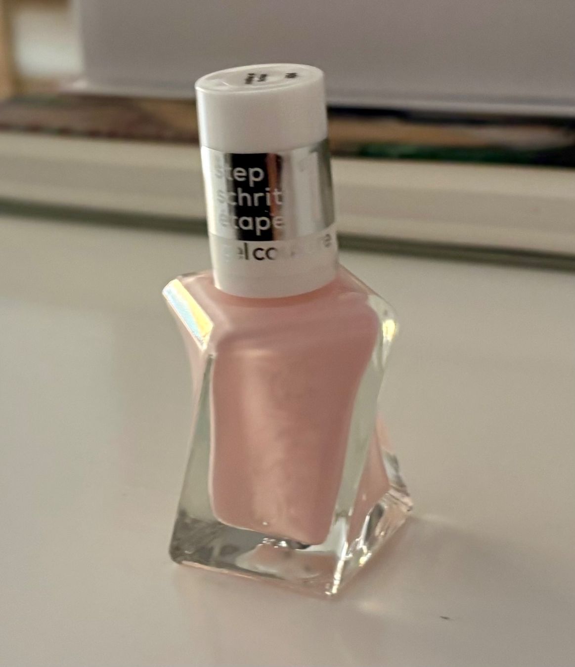 Essie Smalto per unghie: Essie Gel Couture Nagellack – Usato da Baden venduto da Tiffany6878