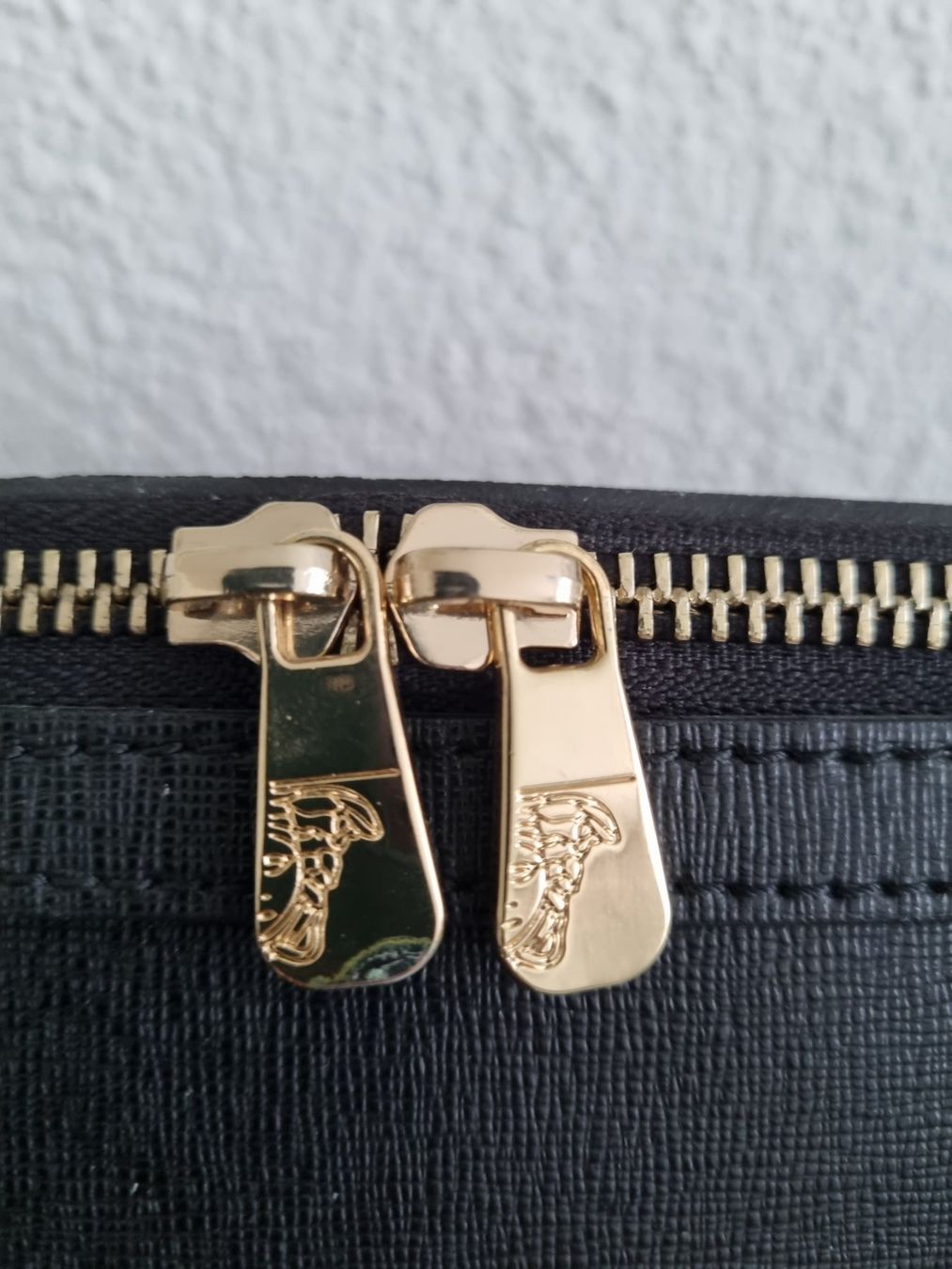 Versace Borse: Versace Collection Leder Tasche schwarz – Nuovo (secondo la descrizione) da Zofingen venduto da fel_6gj7 3