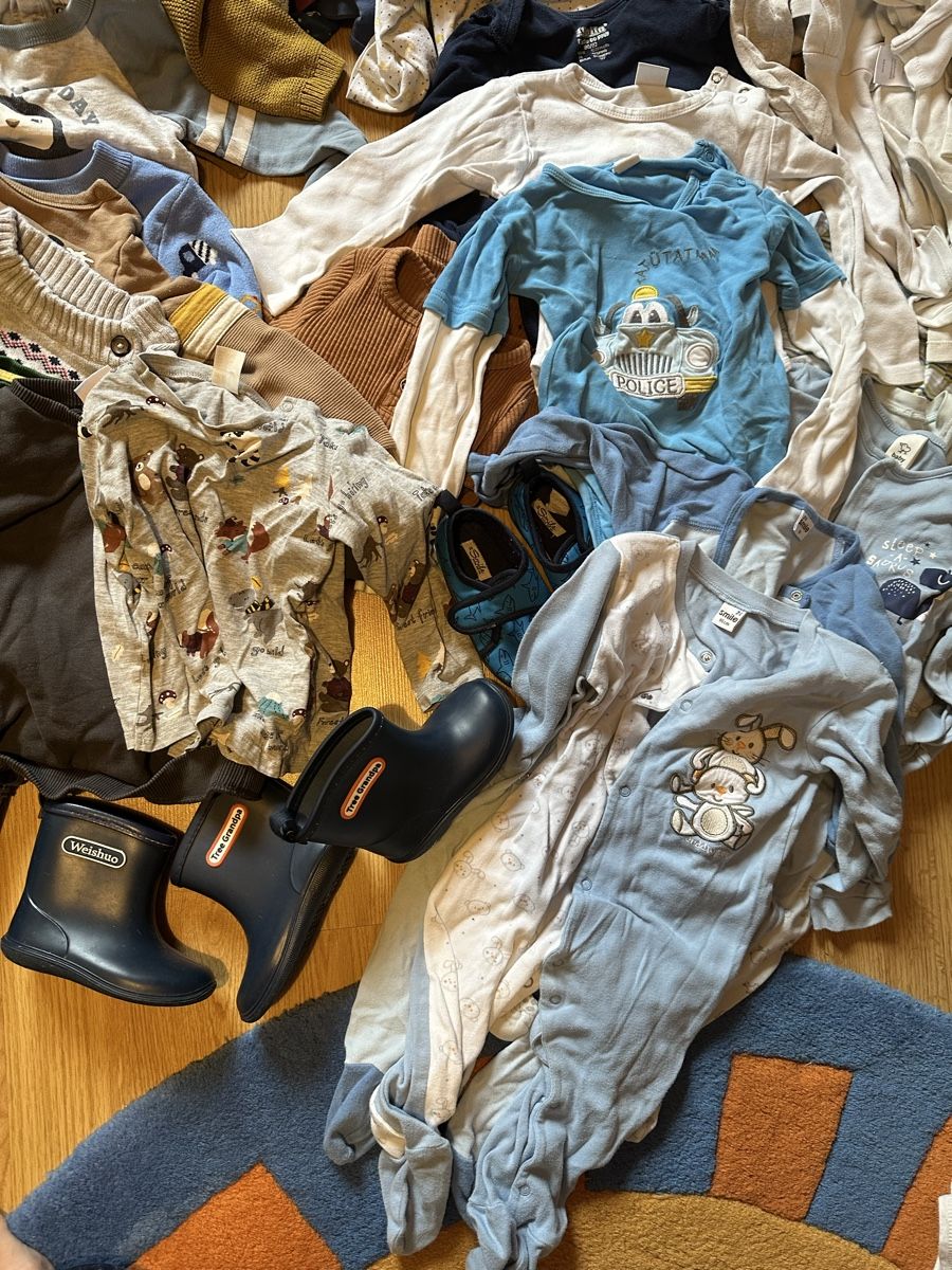 Lotti & Set di vestiti: Jungen Kleiderpaket Gr. 86 Herbstwinter – Usato da Münsingen venduto da Secondhand89 6