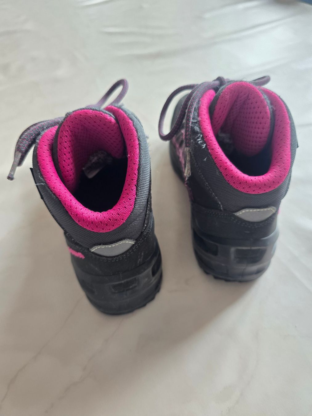 Lowa Scarpe per ragazzi: Wanderschuhe Lowa Kinder Gr. 33 – Usato da Schmerikon venduto da hil_f99h 1