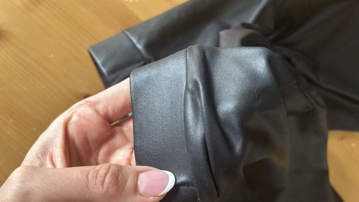 Leggings: Schwarze Glanz Leggings in S/M – Usato da Frenkendorf venduto da ana_h7dx 3