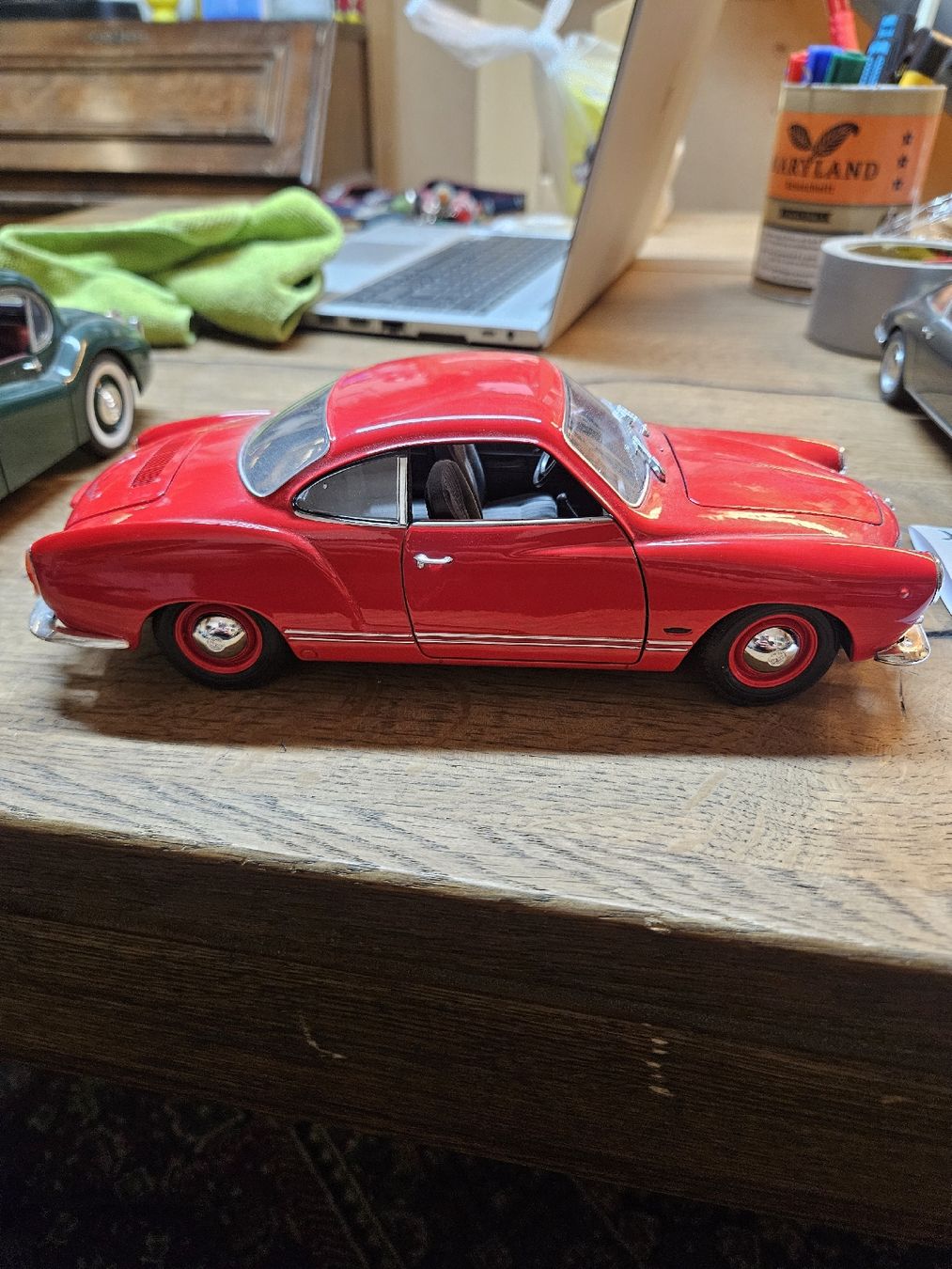 Volkswagen Modellini d'auto: Rotes Karmann Ghia Coupé Modellauto(S) – Usato da Rorschach venduto da TimelessTrading 2